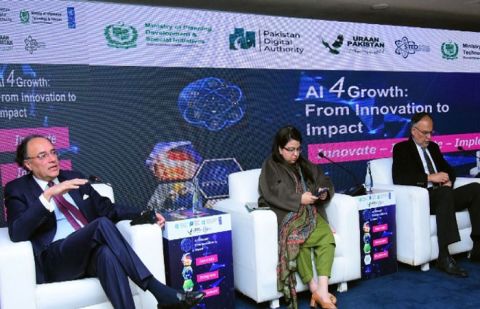 Aurangzeb highlights role of AI in improving public service delivery