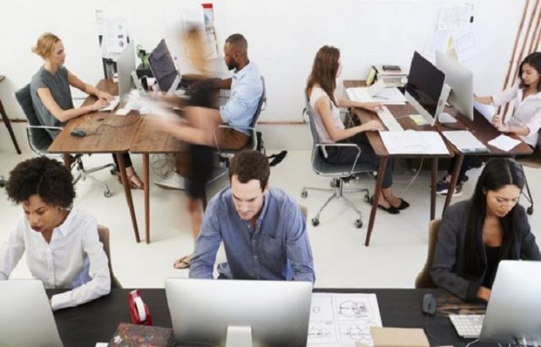 Workers in open-plan offices &#039;more active&#039;