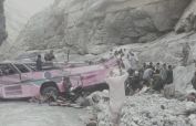 40 dead after bus plunges into ravine in Balochistan's Zhob