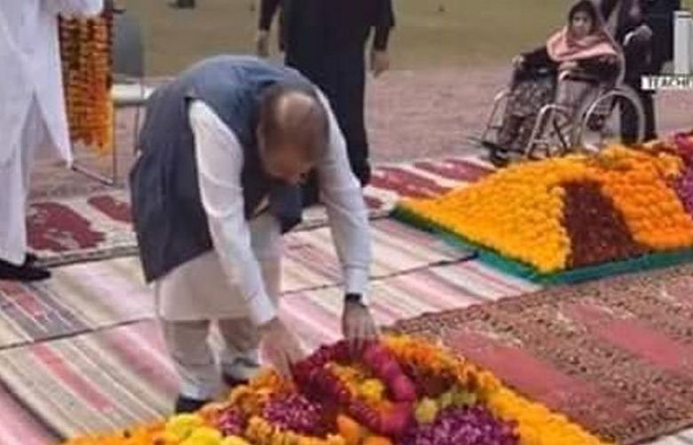 Nawaz along with his mother visits wife&#039;s grave, offers Fatiha