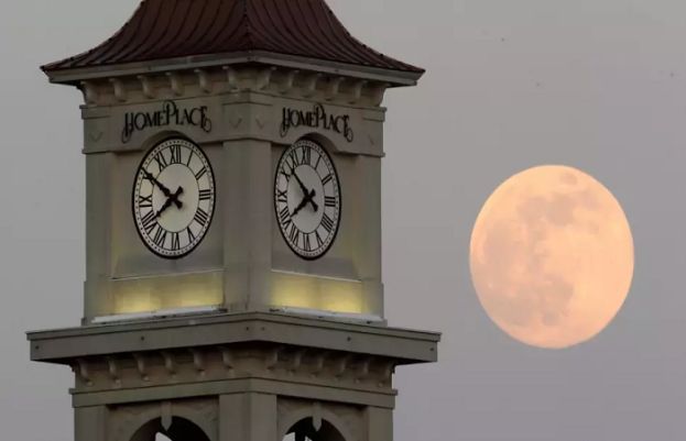 In first, US directs Nasa to create lunar time standard