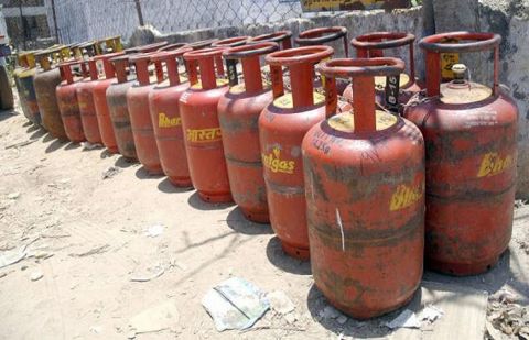 LPG price reduced by 5 rupees per kg