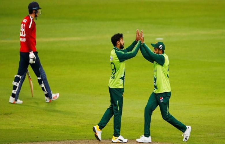 Hafeez, Babar star as Pakistan set England 196-run target