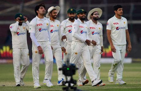 Pakistan make two massive changes for third Test against Australia