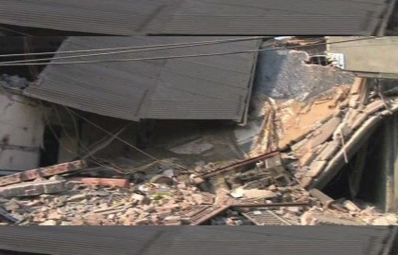 House collapse kills 7 Members Of A Family In Sheikhupua