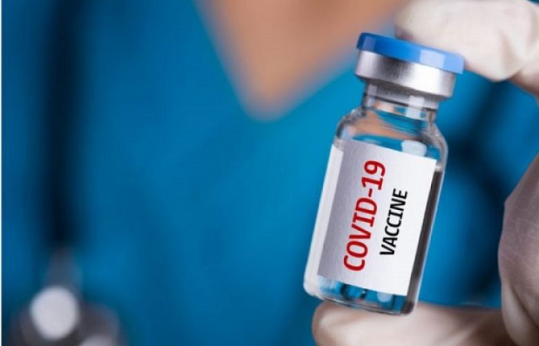 Coronavirus vaccine safe in early trial, hydroxychloroquine may increase death risk
