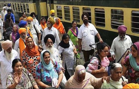 Sikh pilgrims arrived Pakistan