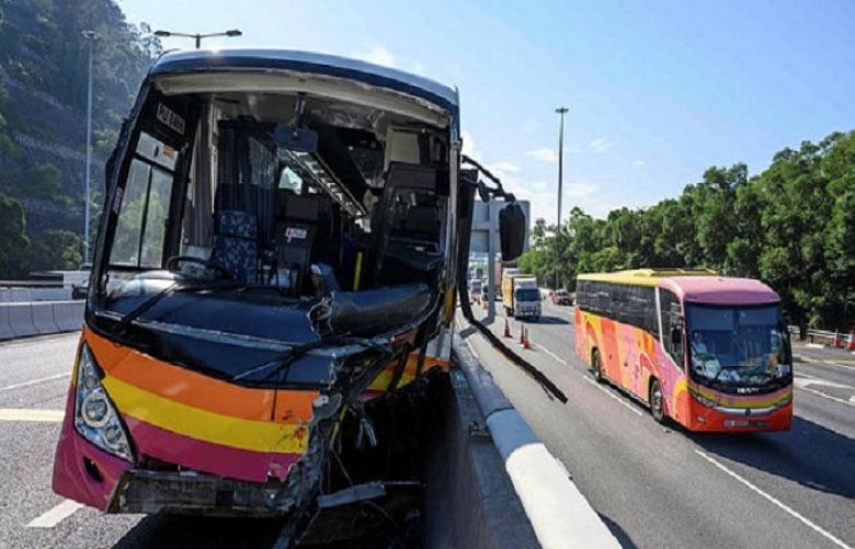Five killed, 32 Injured In Hong Kong passengers Coach Crash