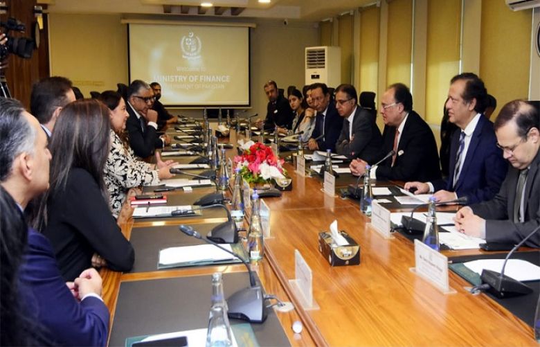 Aurangzeb calls for diversifying foreign currency financing sources