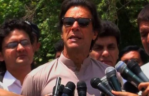 Rangers alone are not the solution to Karachi's law and order situation :Imran