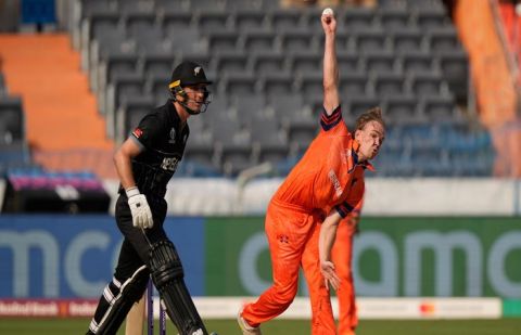 Netherlands opt to bowl first against New Zealand