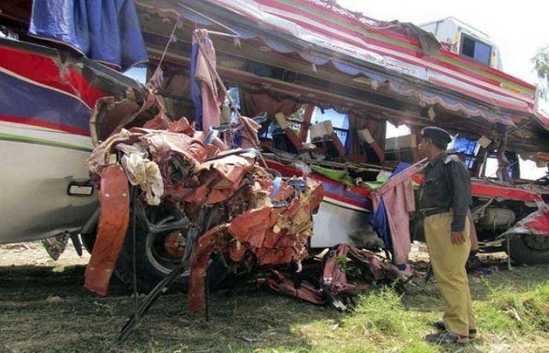 At least 35 dead in Rahim Yar Khan bus collision