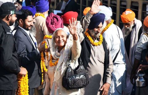 Sikh pilgrims arrive in Pakistan to celebrate Guru Nanak’s birth anniversary