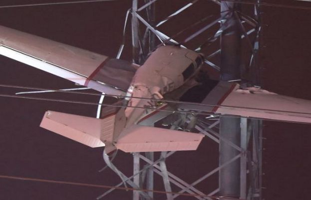 Small plane crash causes mass power outages near Washington