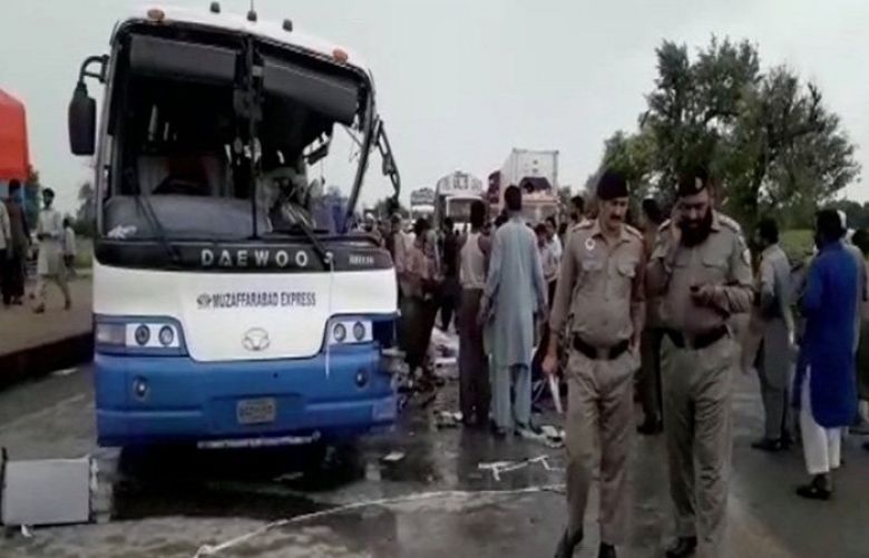 Six killed after bus, truck collide near Fatehpur