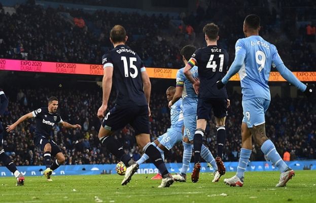 Manchester City return to second as Leicester make Ranieri suffer