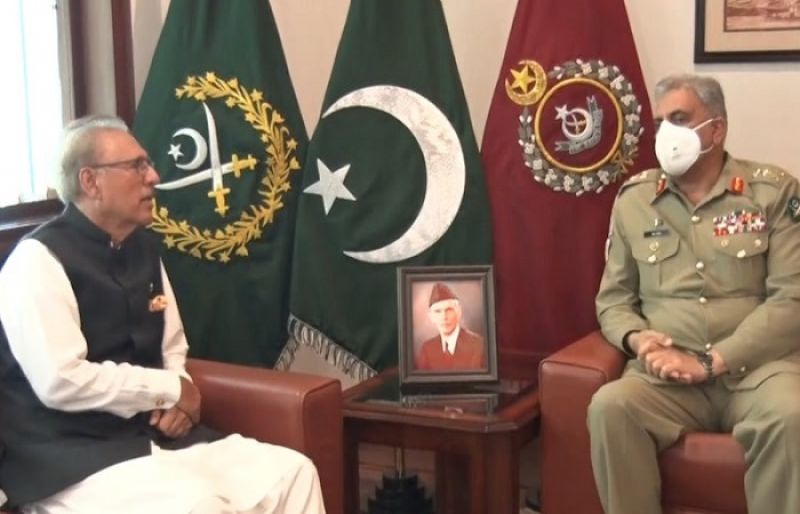 Photo of In visit to GHQ, President Alvi acknowledges army’s ‘unparalleled contribution and sacrifices’