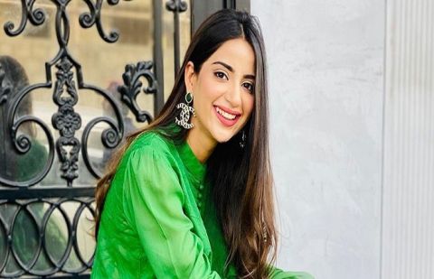 Saboor Aly has drawn widespread attention after unveiling a dramatic new hair transformation