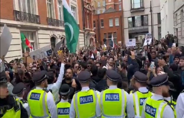 PTI and PMLN supporters hold protests in London