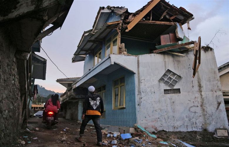 5.8-magnitude earthquake strikes Indonesian island of Java