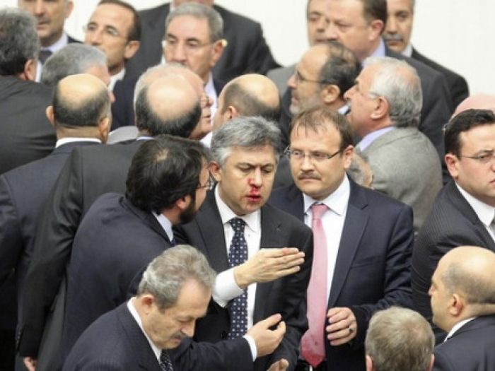 Turkish Parliament:  judiciary powers reduction bill passed