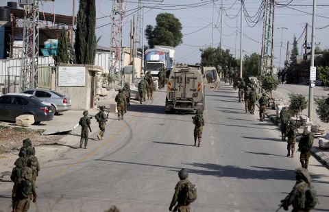 Israeli army continues raids in West Bank