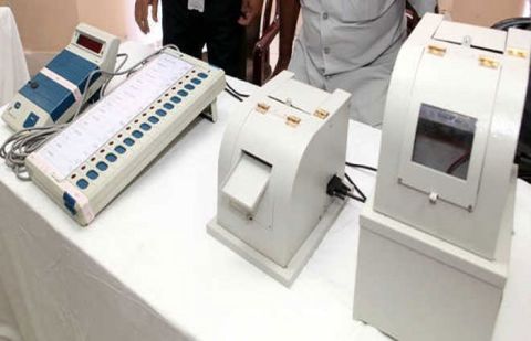 Federal govt ready to provide EVMs to ECP