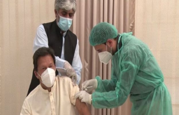 PM Imran Khan gets vaccinated for coronavirus