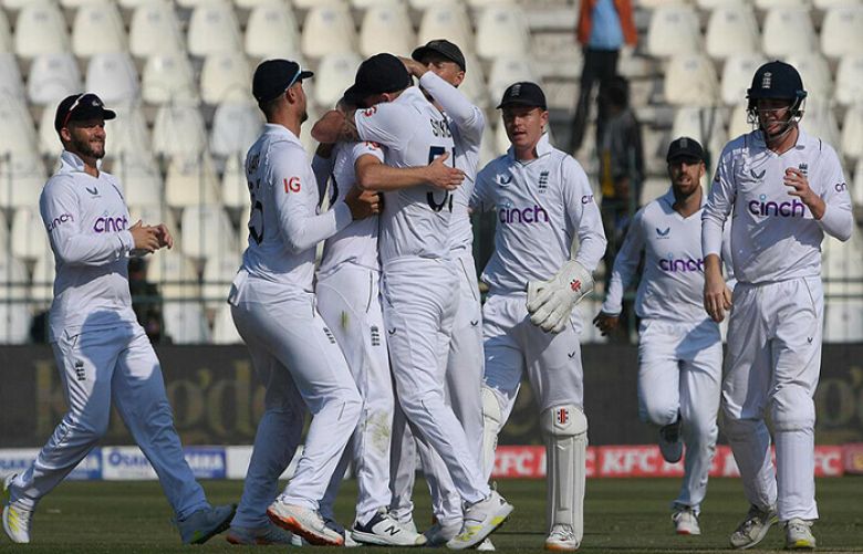 England clinch Test series against Pakistan
