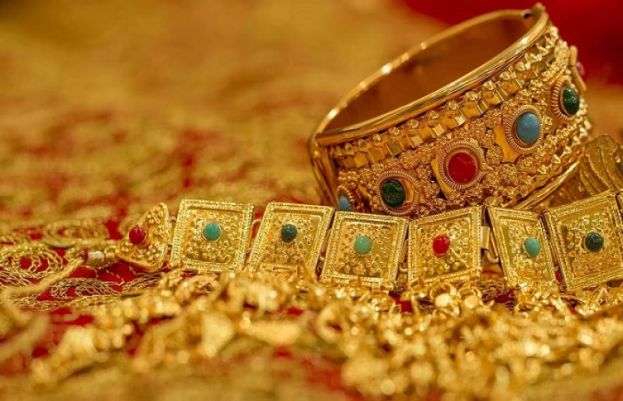 Gold prices in Pakistan witness massive hike again