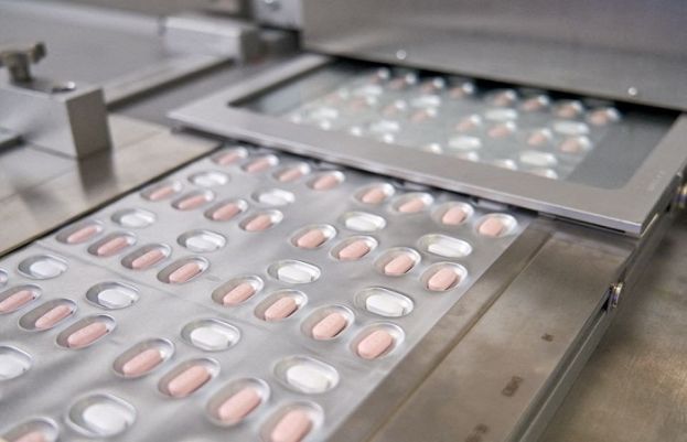 Britain approves Pfizer&#039;s antiviral Covid-19 pill