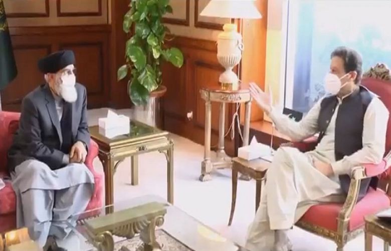 PM Khan with Hekmatyar