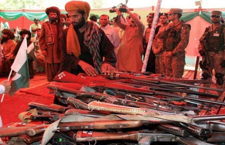Over forty-four farari commanders of Balochistan surrendered to the government