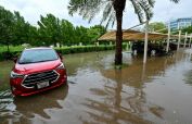 Heavy storms soak Gulf as Oman death toll rises to 18