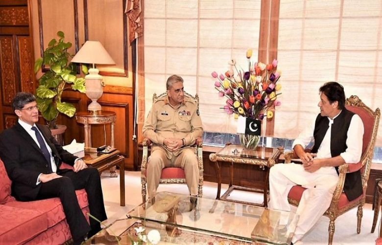 COAS, call on PM Imran to discuss regional security
