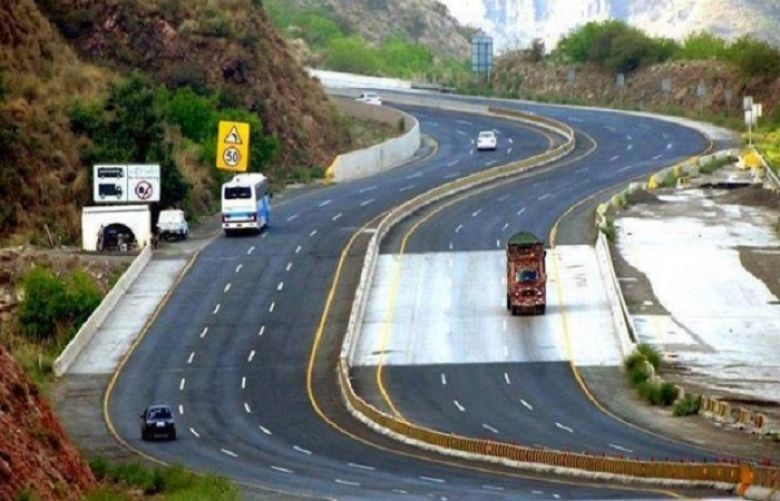 Five killed, others injured in road accident near Kalar Kahar