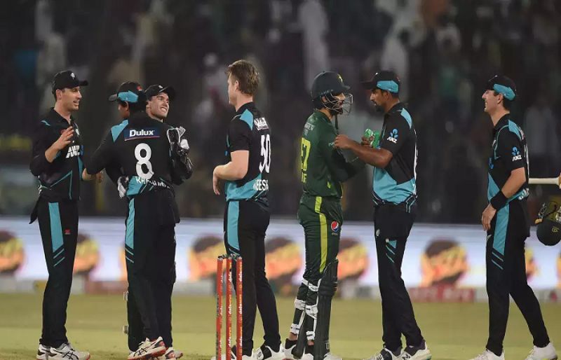New Zealand defeats Pakistan by 46 runs in first T20