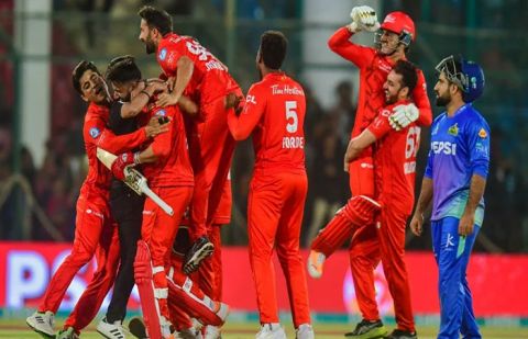 Islamabad United beat Multan Sultans to win PSL 9 title