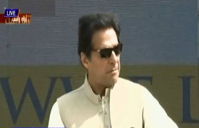 PM Imran Khan distributes residential flats, houses among labour class