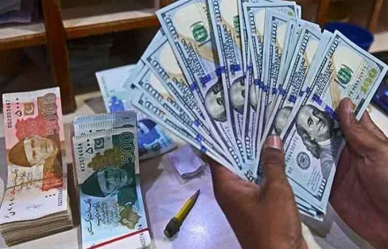 Photo of Rupee claws back on Dar's assurance of IMF deal