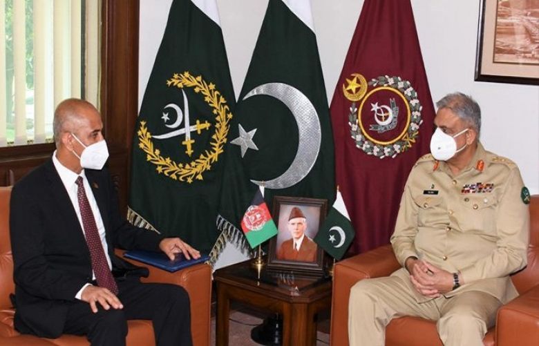 Afghan Ambassador to Pakistan Najibullah Ali Khil (left) and Chief of Army Staff (COAS) General Qamar Javed Bajwa 