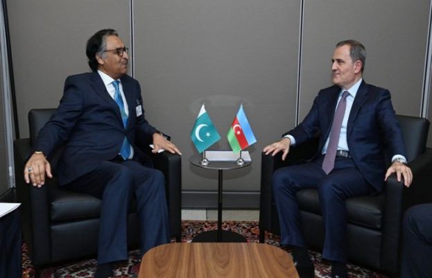 Foreign Minister Jalil Abbas Jilani held a meeting with his Azerbaijan counterpart Jeyhun Bayramov