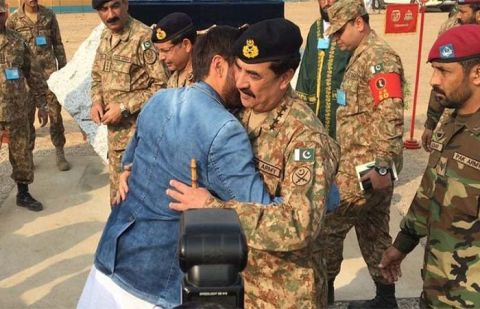 Shahid Afridi hugs COAS Gen Raheel Sharif.
