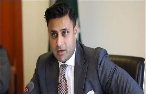 Zulfi Bukhari sends defamation notice to PML,N's Khawaja Asif
