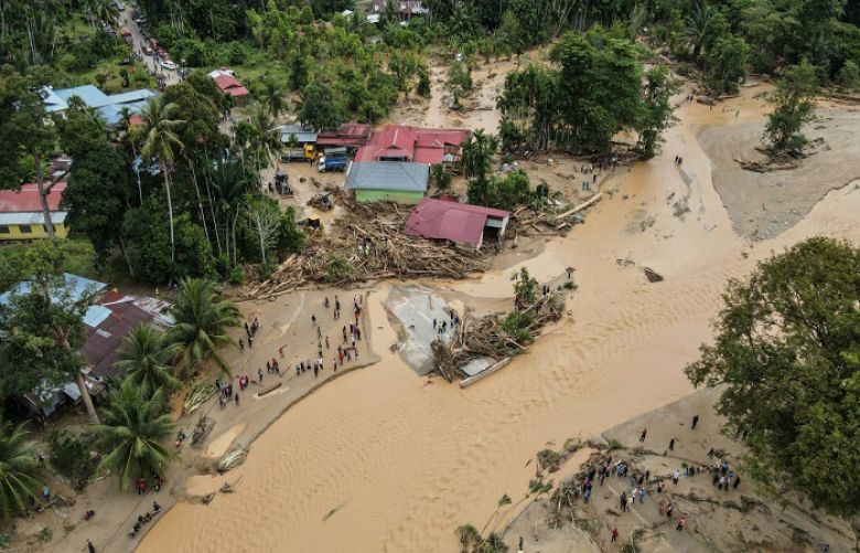 At least 19 killed, 7 missing in flash floods in Indonesia