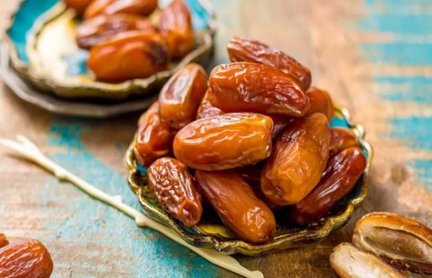 Do dates have health benefits?