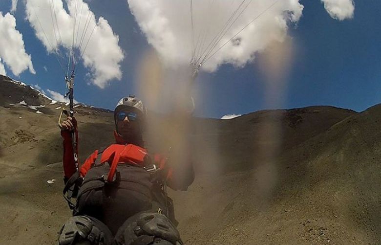 Paraglider falls to death in Chitral
