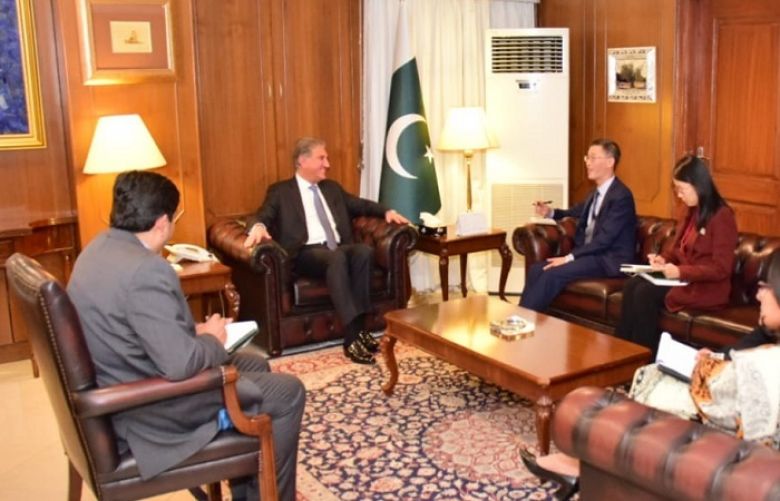 FM Qureshi, Chinese Ambassador discuss bilateral relations, progress on CPEC