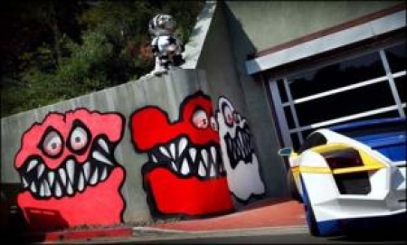Chris Brown&#039;s Scary Curbside Art