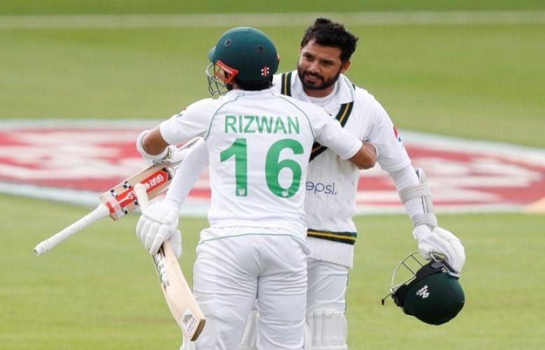 Azhar Ali and Wicketkeeper Mohammad Rizwan